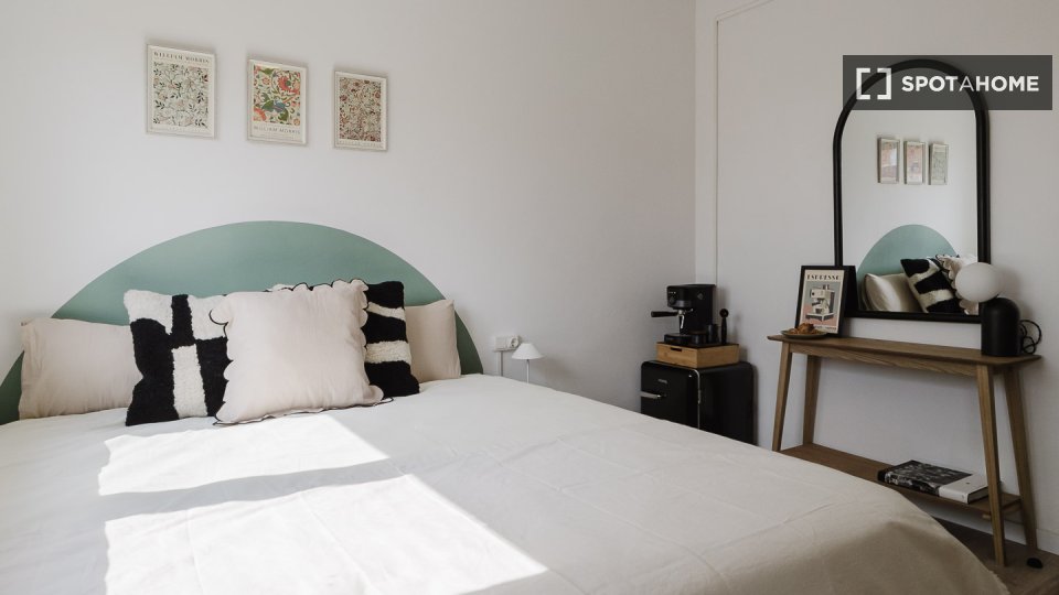 Double room Barcelona, 8 beds, 220m² — photo 24