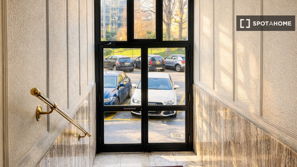 Apartment Milan, 2 beds, 65m² — photo 35