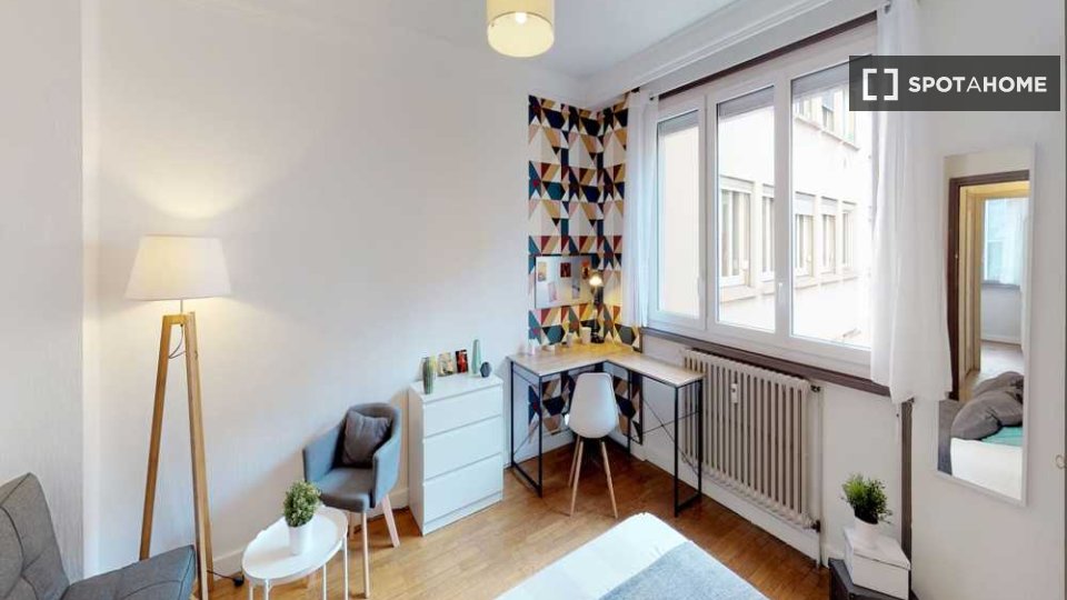 Double room Lyon, 3 beds, 70m² — photo 12