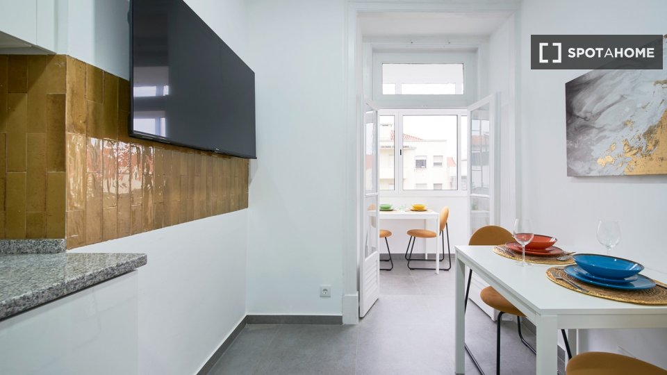 Double room Lisbon, 8 beds — photo 29