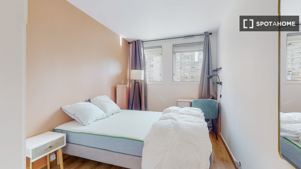 Double room Paris, 15 beds — photo 1