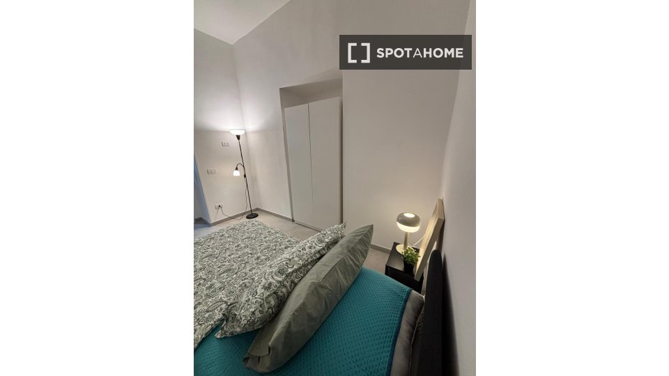 Double room Naples, 4 beds — photo 14