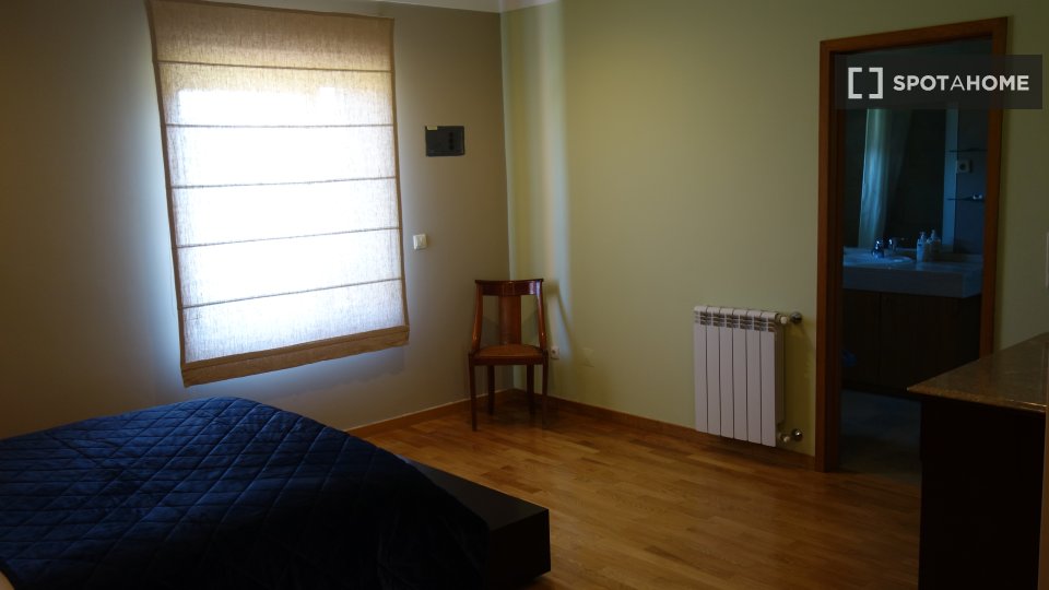 Apartment Porto, 3 beds, 230m² — photo 18