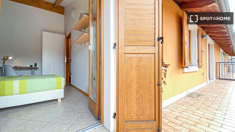 Double room Trento, 3 beds — photo 12
