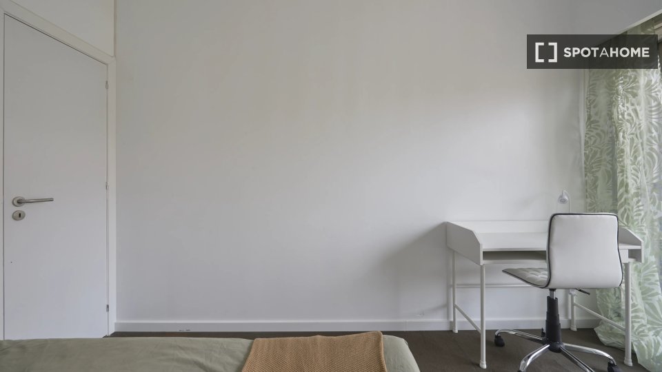 Double room Lisbon, 9 beds — photo 12