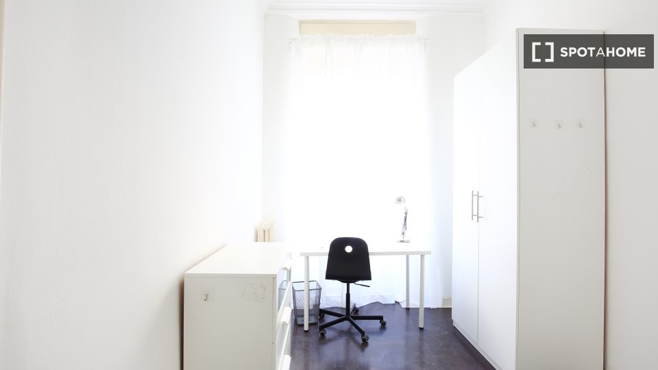 Double room Milan, 7 beds, 178m² — photo 1