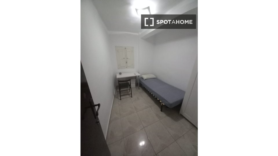 Double room Valencia, 5 beds — photo 15