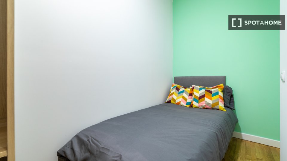 Double room Madrid, 13 beds, 301m² — photo 6