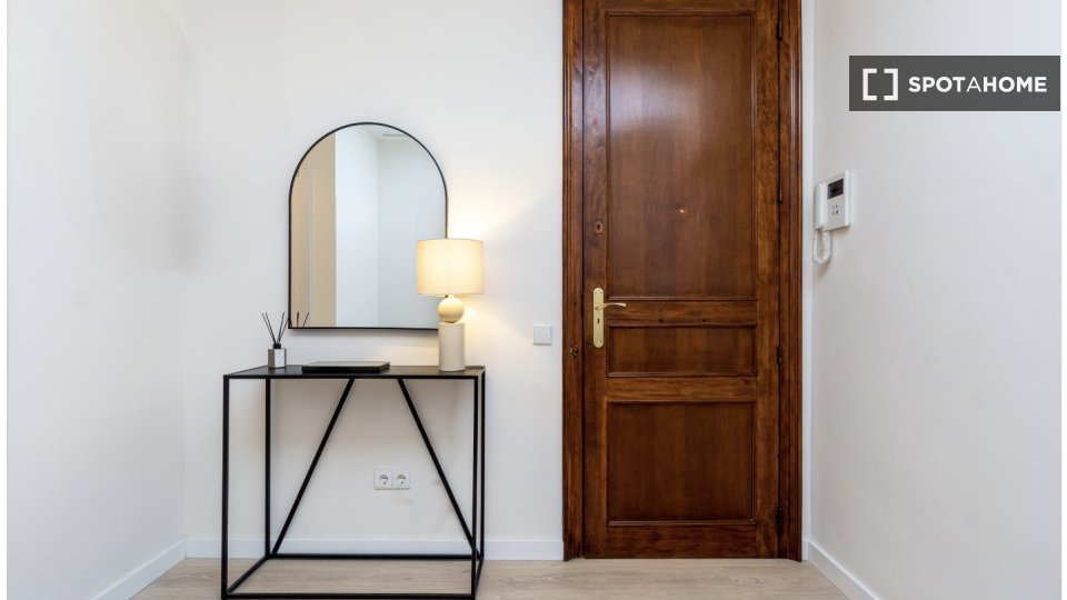 Apartment Barcelona, 4 beds, 110m² — photo 19