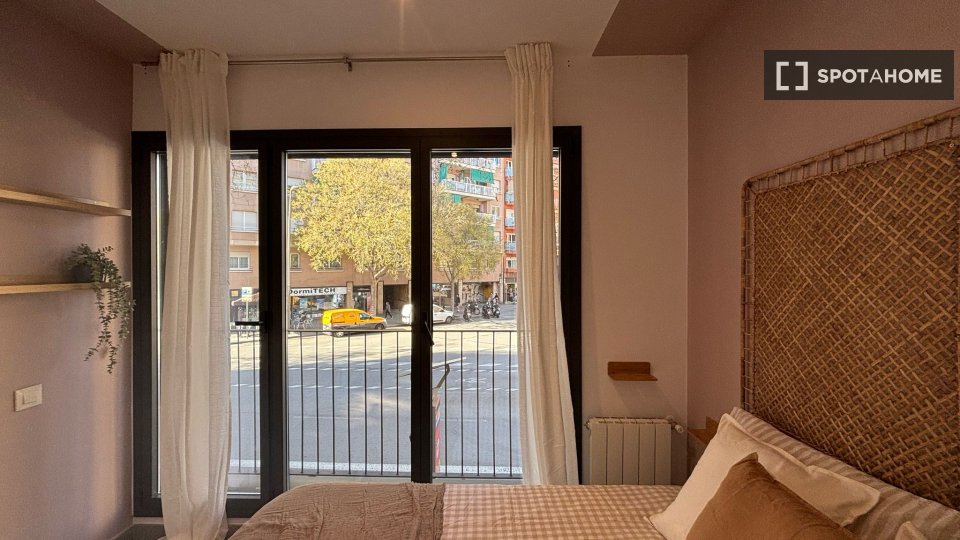 Double room Barcelona, 4 beds, 90m² — photo 10