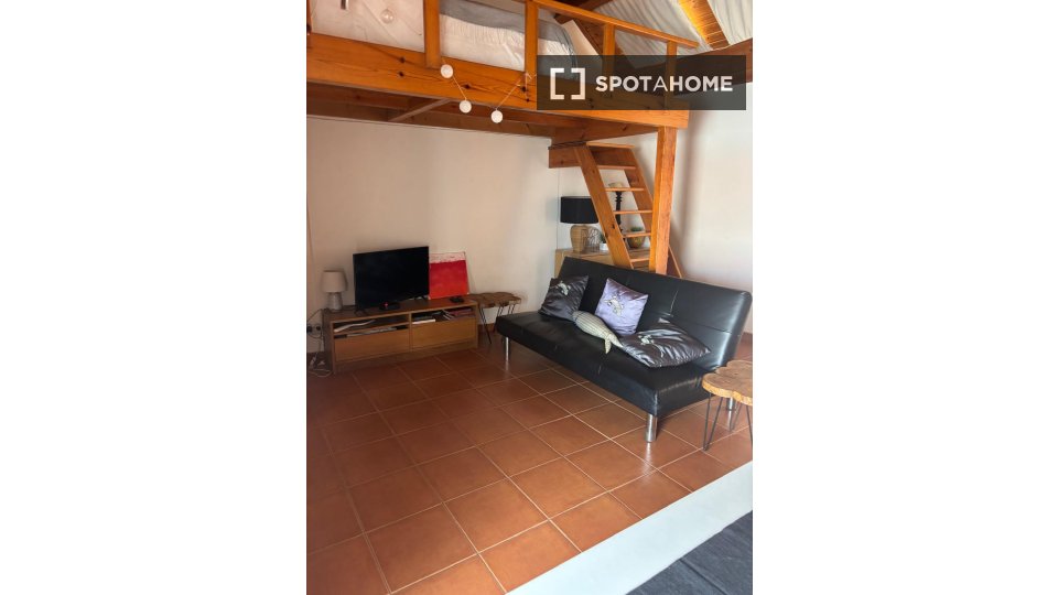 Apartment Lisbon, 2 beds, 90m² — photo 2