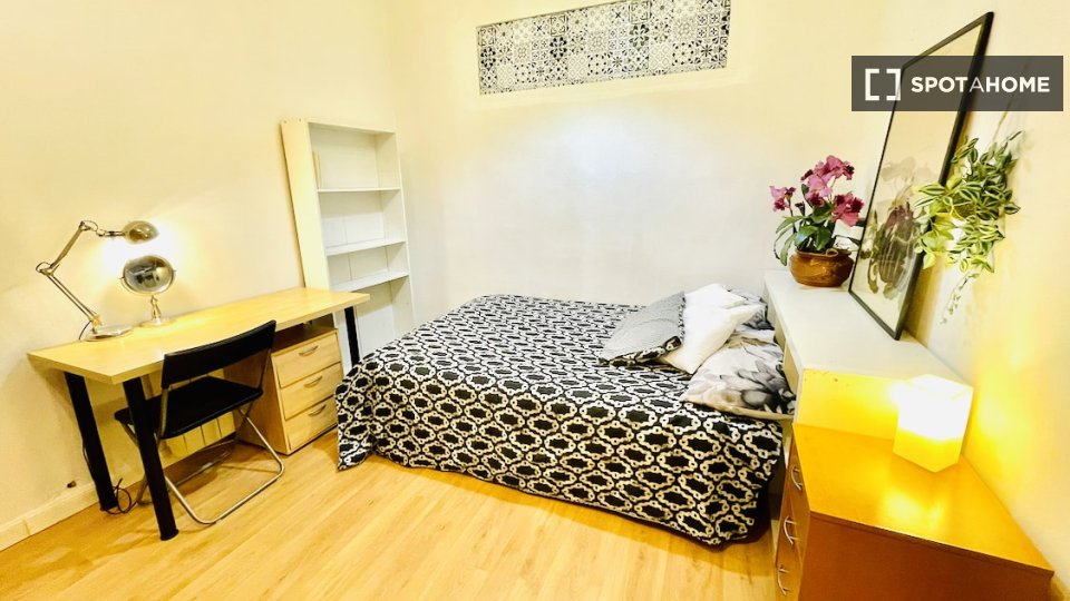 Double room Madrid, 7 beds — photo 7