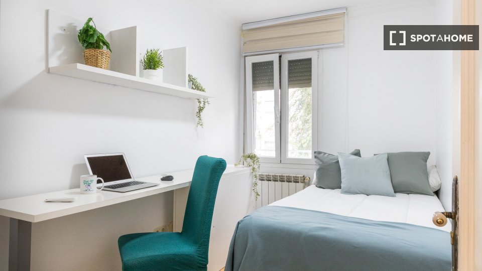 Double room Madrid, 5 beds — photo 17