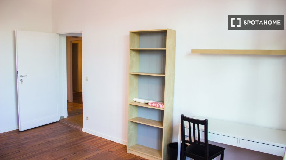 Double room Berlin, 6 beds, 149m² — photo 11
