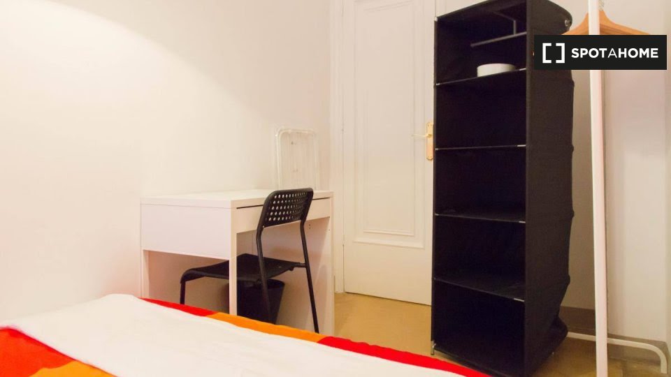 Double room Barcelona, 7 beds, 150m² — photo 3