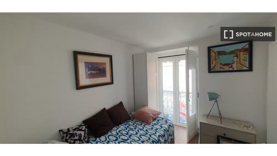 Apartment Lisbon, 2 beds — photo 9