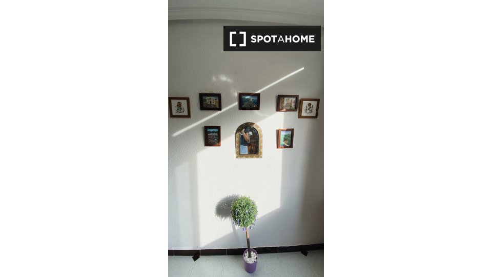 Double room Valencia, 3 beds, 90m² — photo 11