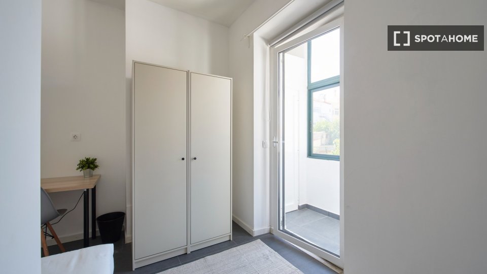 Double room Lisbon, 7 beds — photo 17