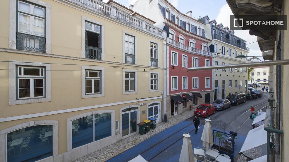 Double room Lisbon, 8 beds — photo 16