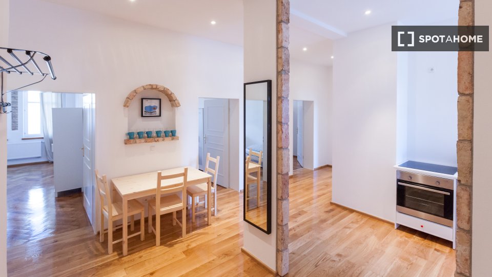 Double room Munich, 3 beds, 81m² — photo 15