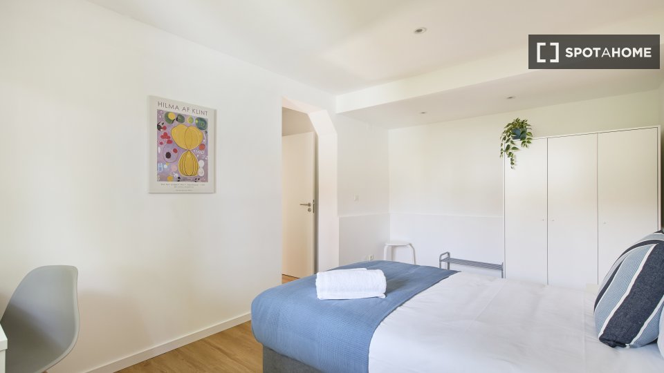 Double room Lisbon, 6 beds, 150m² — photo 2