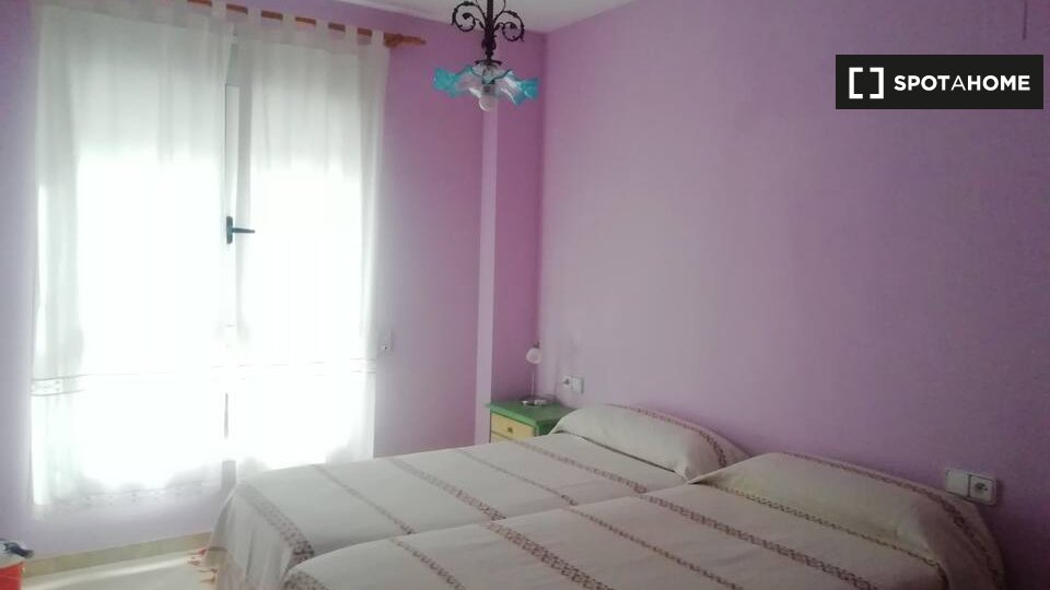 Double room Valencia, 2 beds, 90m² — photo 2