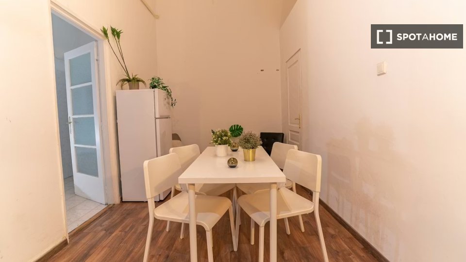 Double room Budapest, 3 beds — photo 13