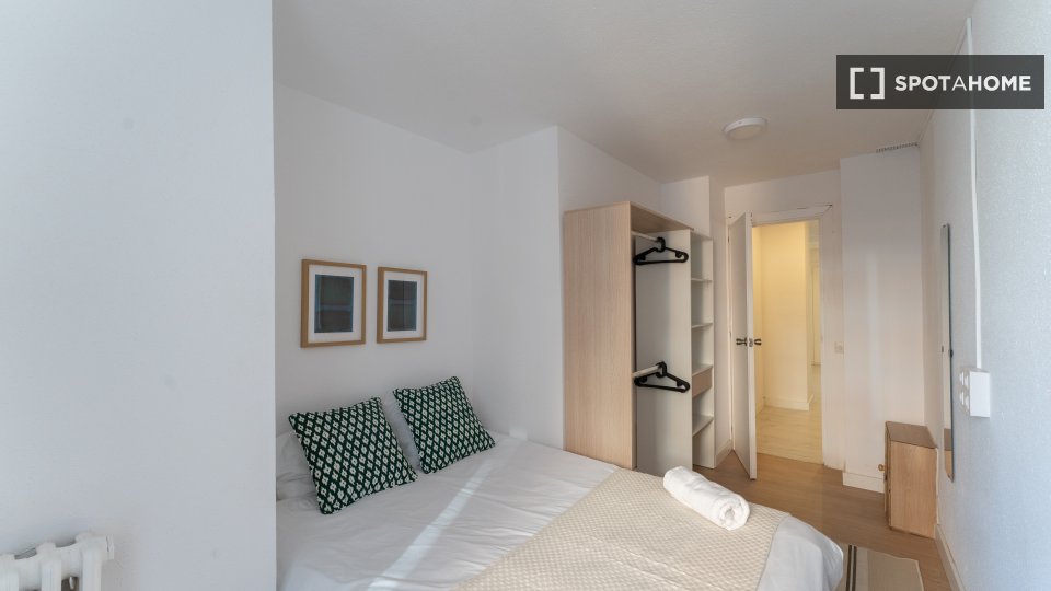 Double room Madrid, 6 beds — photo 36