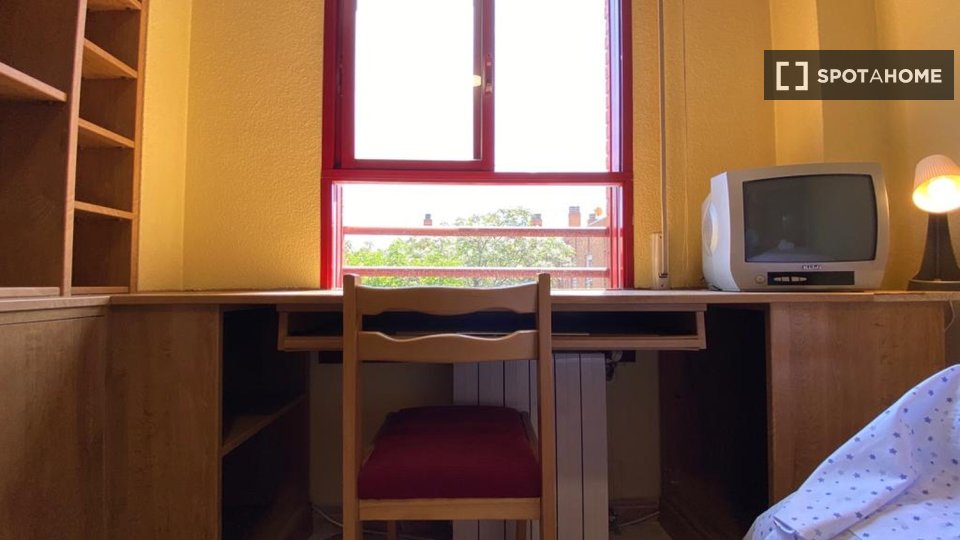 Double room Madrid, 7 beds — photo 12