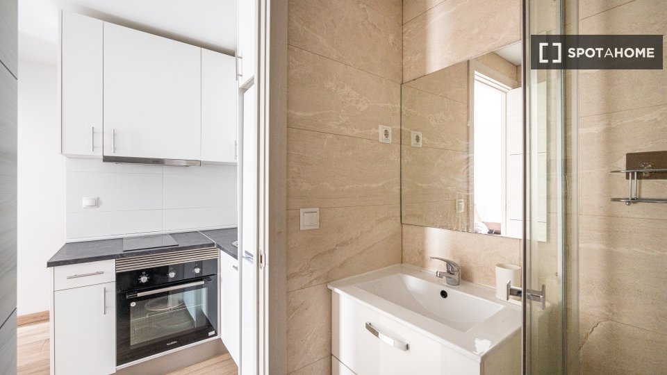 Apartment Madrid, 2 beds — photo 15