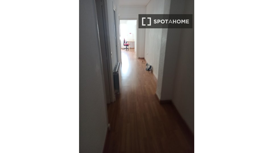 Double room Valencia, 4 beds, 90m² — photo 4