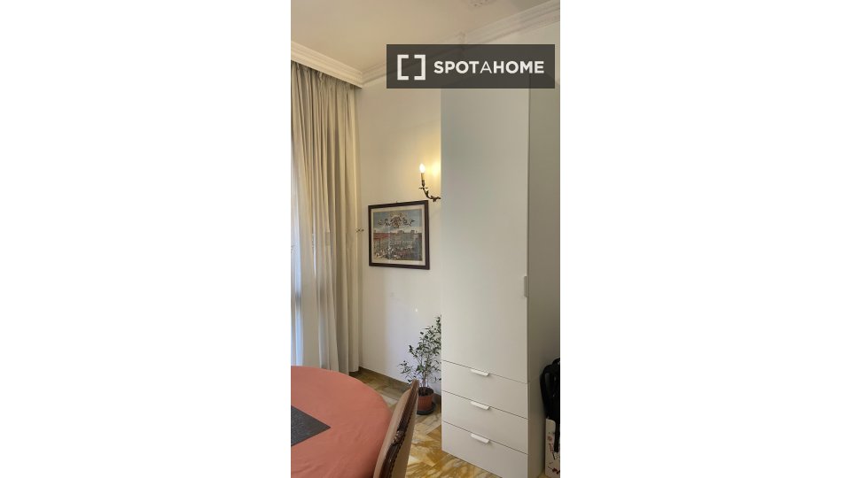 Double room Turin, 1 bed, 120m² — photo 9