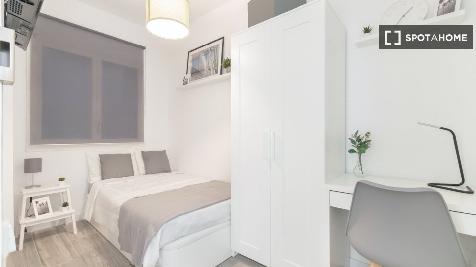 Double room Barcelona, 4 beds, 120m² — photo 20