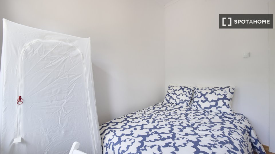 Double room Lisbon, 7 beds — photo 2