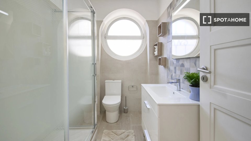 Double room Lisbon, 4 beds — photo 9