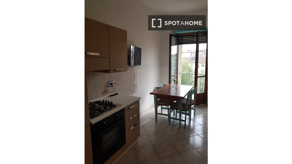 Double room Turin, 3 beds, 96m² — photo 19