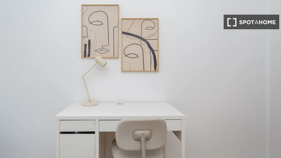 Double room Lisbon, 5 beds — photo 4