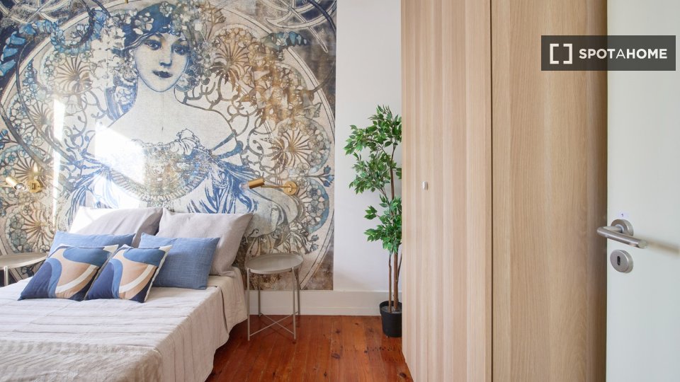 Double room Lisbon, 6 beds — photo 31