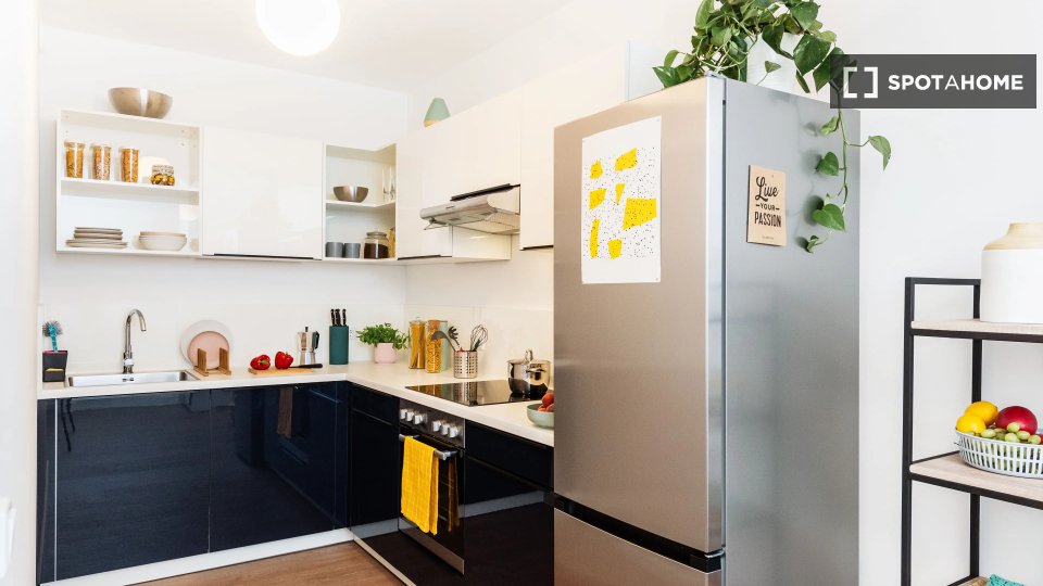 Double room Berlin, 3 beds, 83m² — photo 20