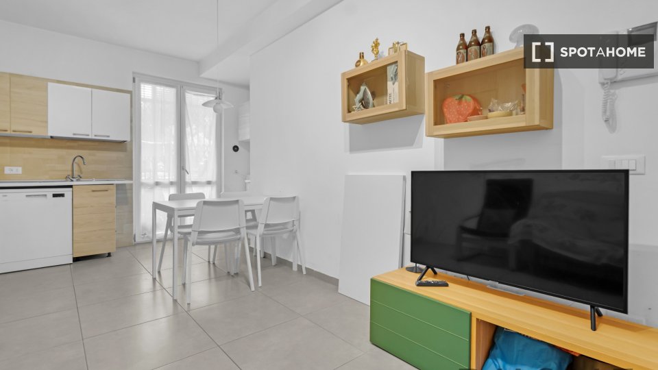 Double room Milan, 1 bed, 90m² — photo 2