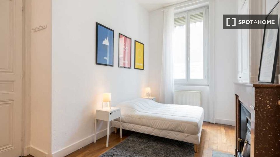 Camera doppia Lione, 4 camere, 90m² — foto 3