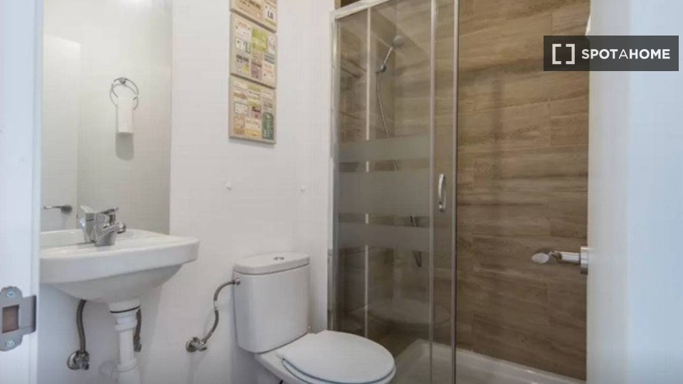 Double room Valencia, 4 beds, 85m² — photo 30
