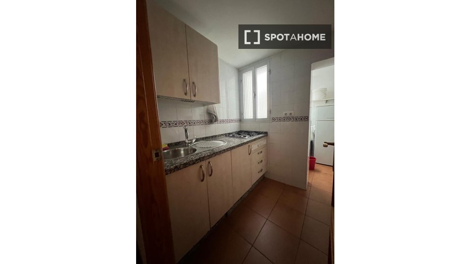 Double room Seville, 3 beds, 74m² — photo 3