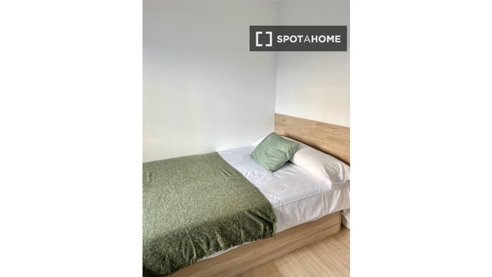 Double room Madrid, 12 beds — photo 32