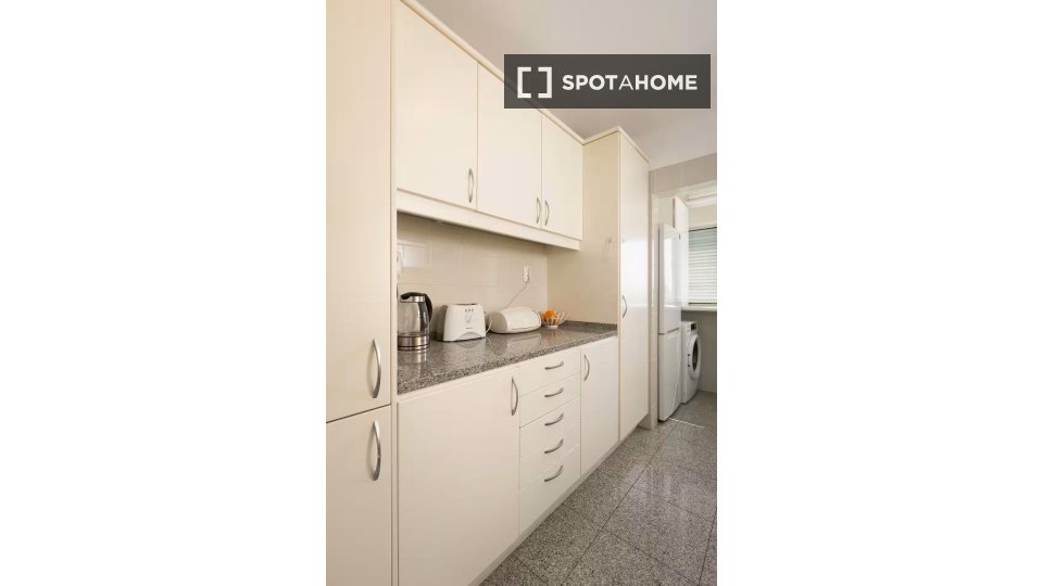 Apartment Lisbon, 2 beds — photo 18