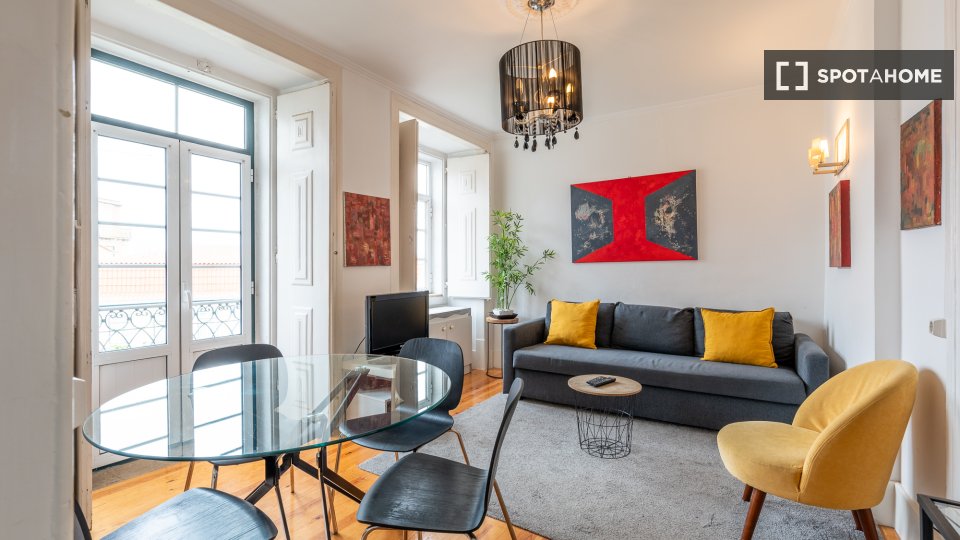 Apartment Lisbon, 2 beds, 85m² — photo 9
