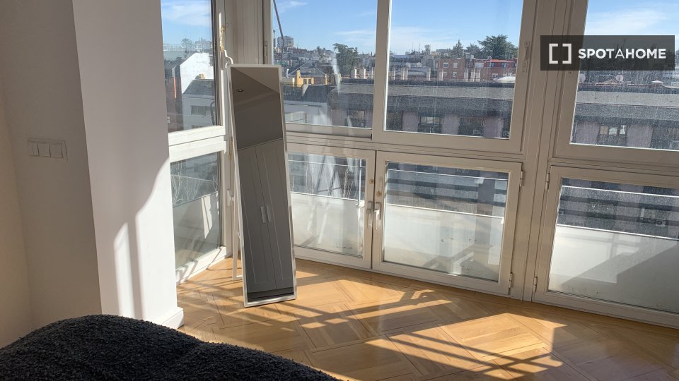 Double room Madrid, 6 beds — photo 7
