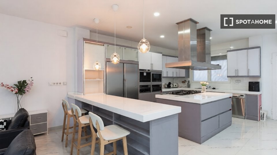 Apartment Valencia, 3 beds, 250m² — photo 10
