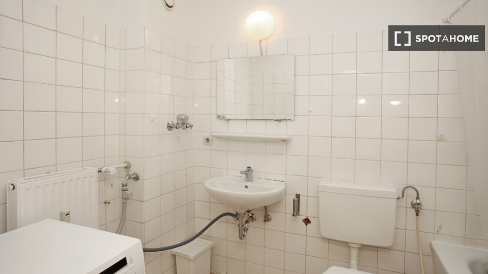 Double room Berlin, 4 beds, 81m² — photo 5