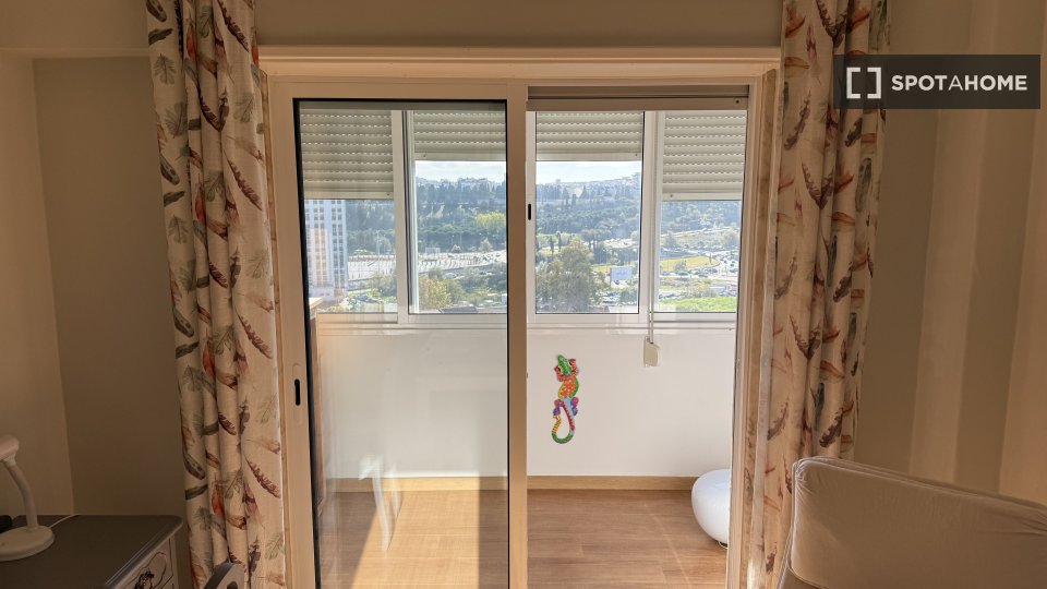 Double room Lisbon, 4 beds — photo 2